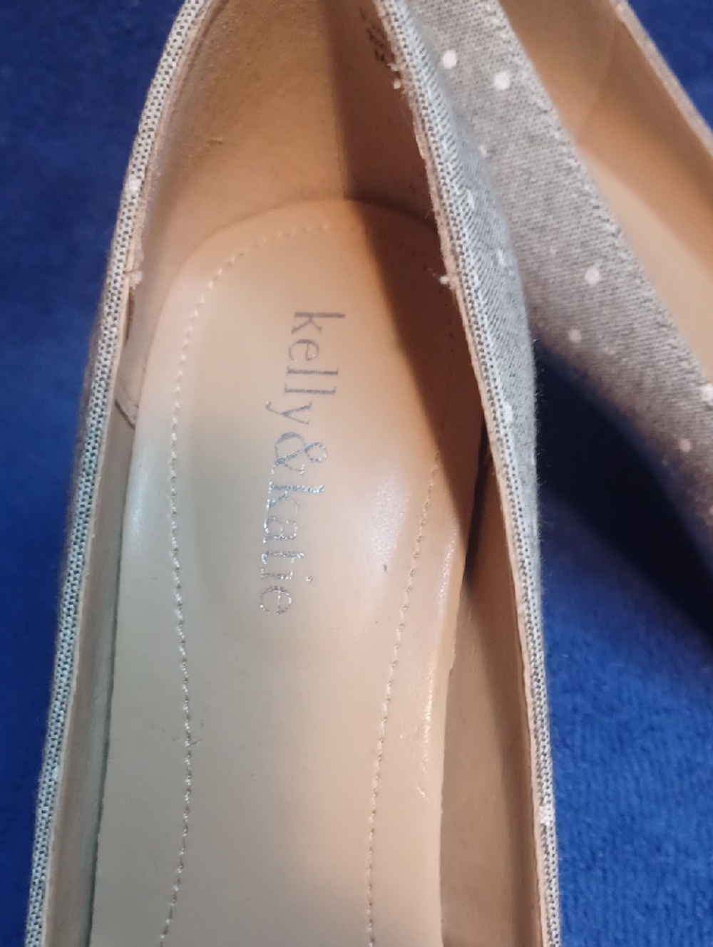 Kelly & Katie Silver Gray Polka Dot Pumps - Picture 3 of 8